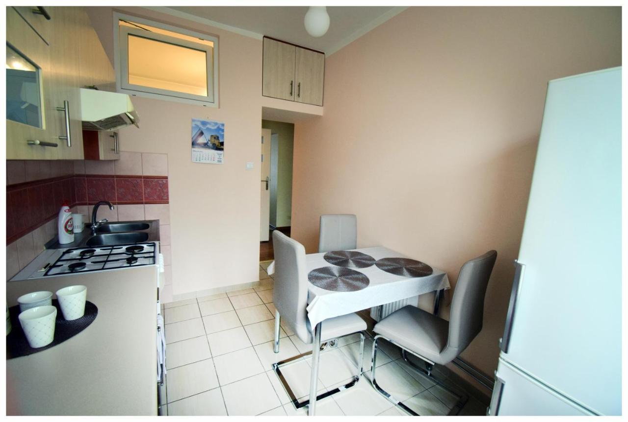 Color 24 Apartament IV Apartment สตาโลวา โวลา ภายนอก รูปภาพ